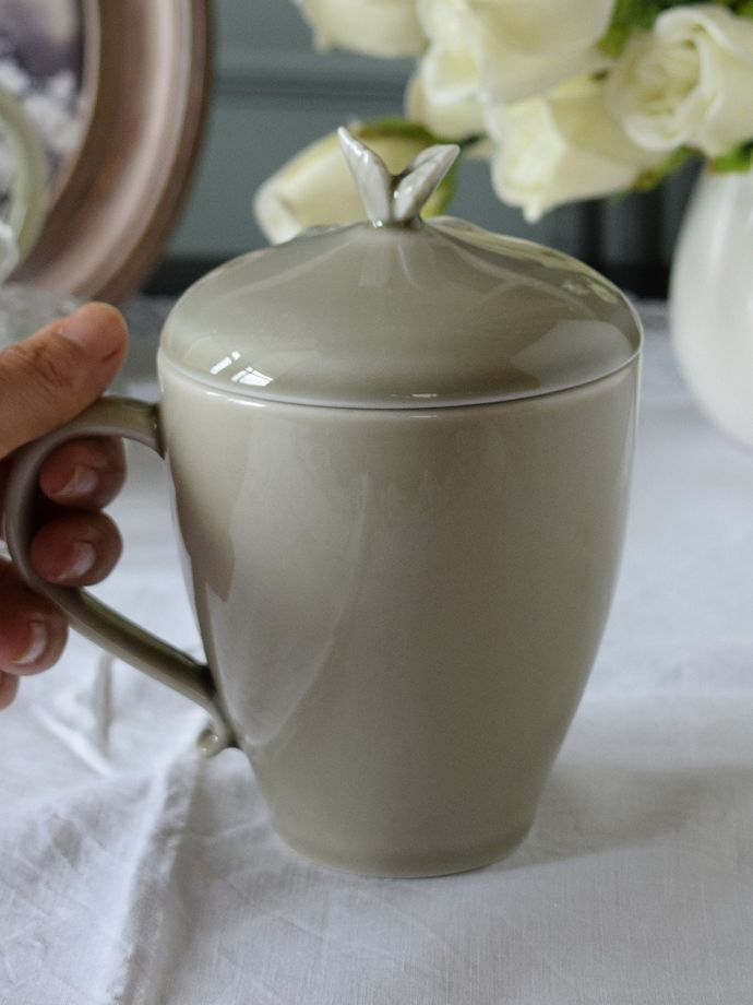 studio m'の蓋付きマグ