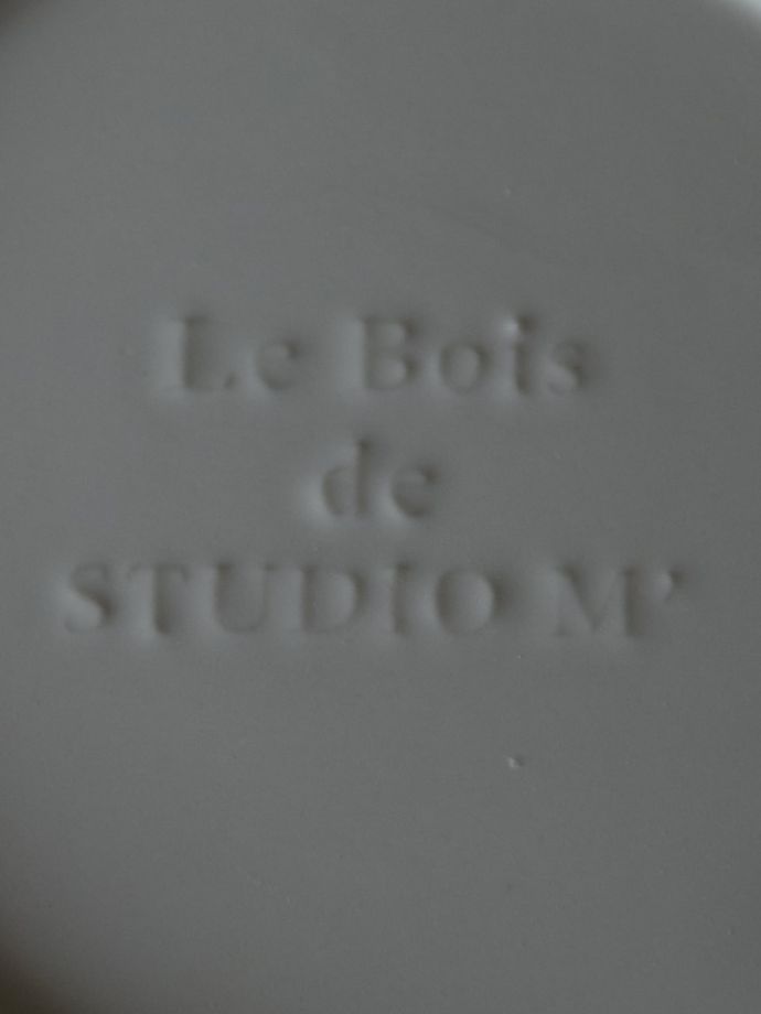 スタジオエムのバックスタンプ