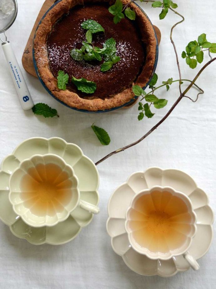 フランスアンティーク調のカップ＆ソーサー