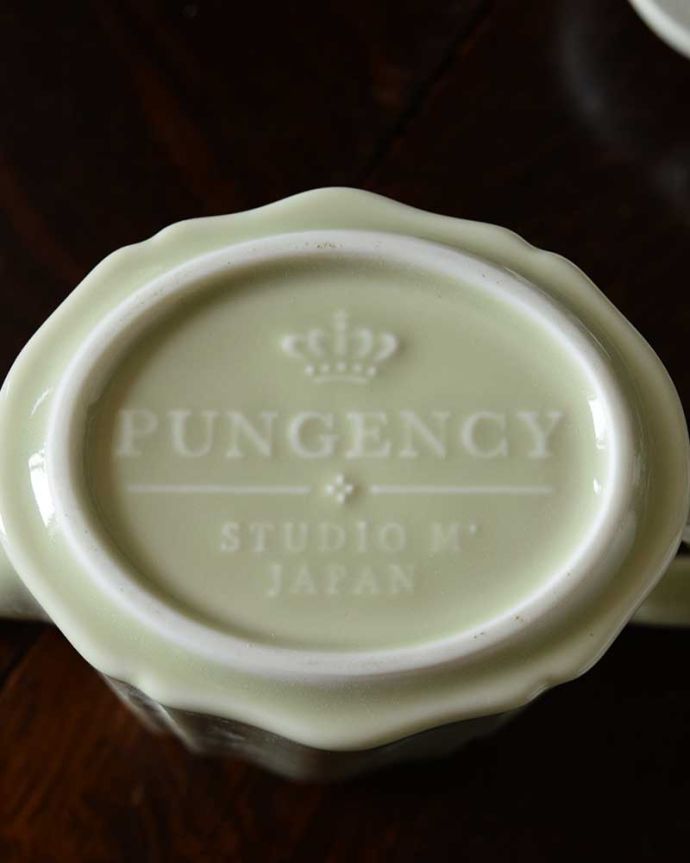 スタジオエムのバックスタンプ