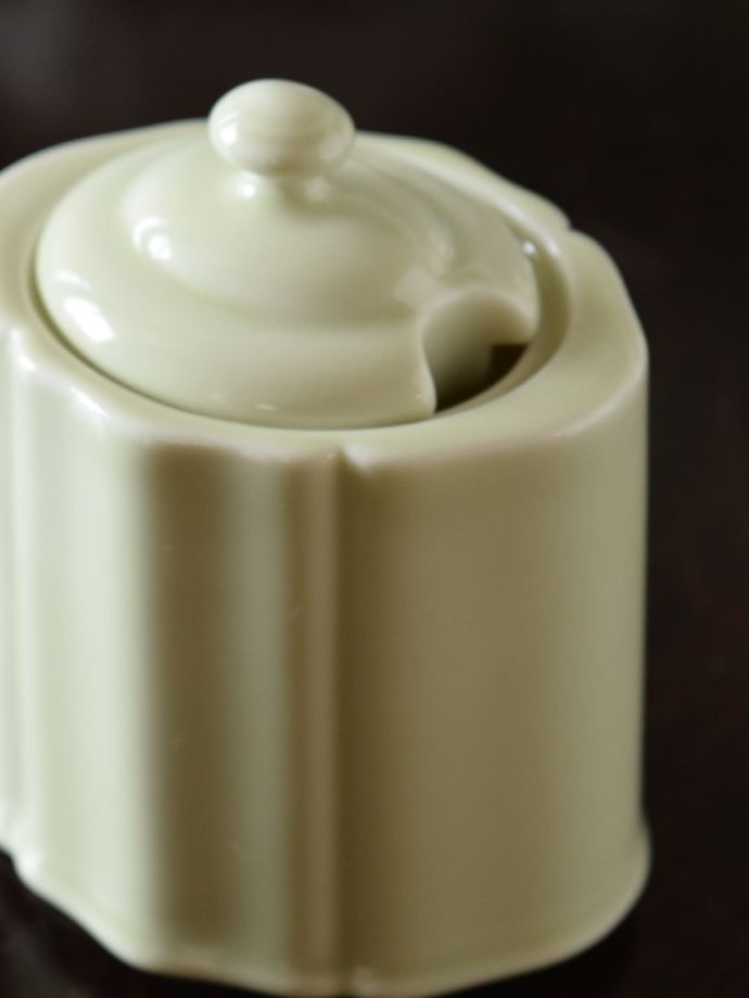 スタジオエムのパンジェンシーシュガーポット