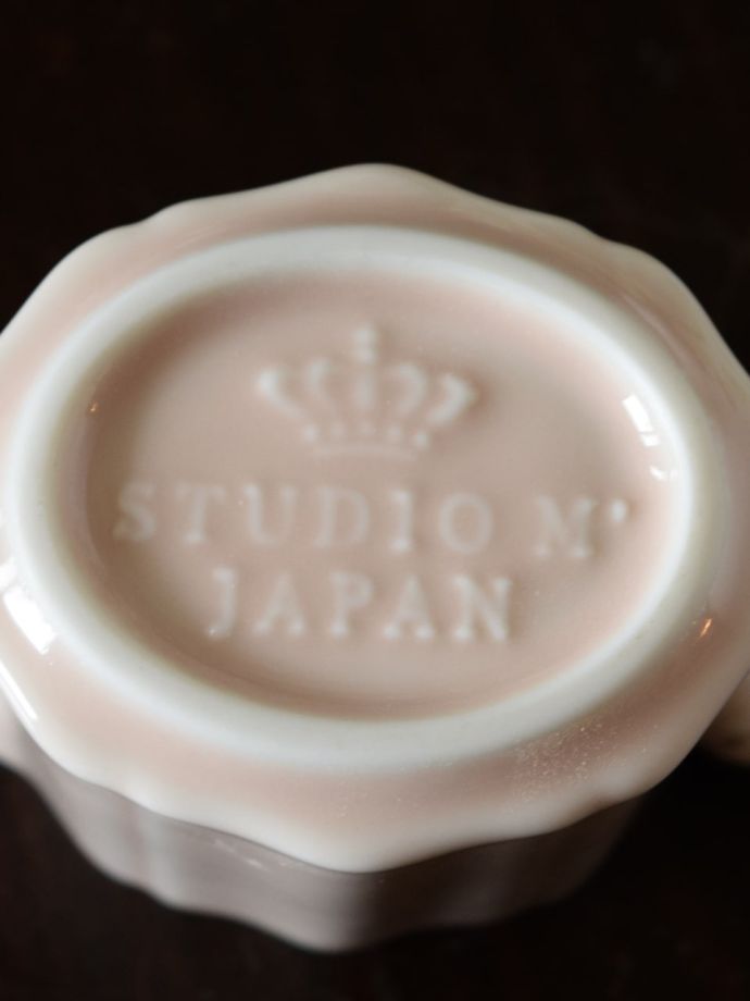 スタジオエムのバックスタンプ