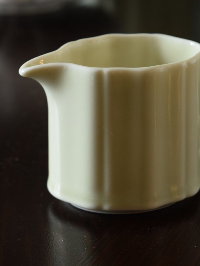 スタジオエムのパンジェンシーピッチャー