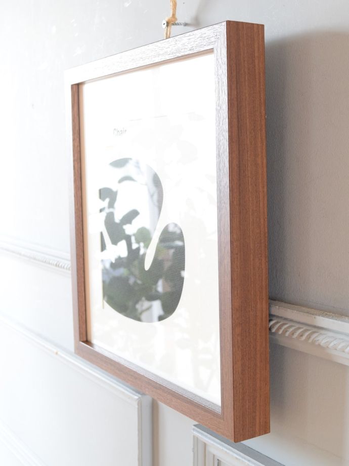 自立もOK!アートフレームの厚み