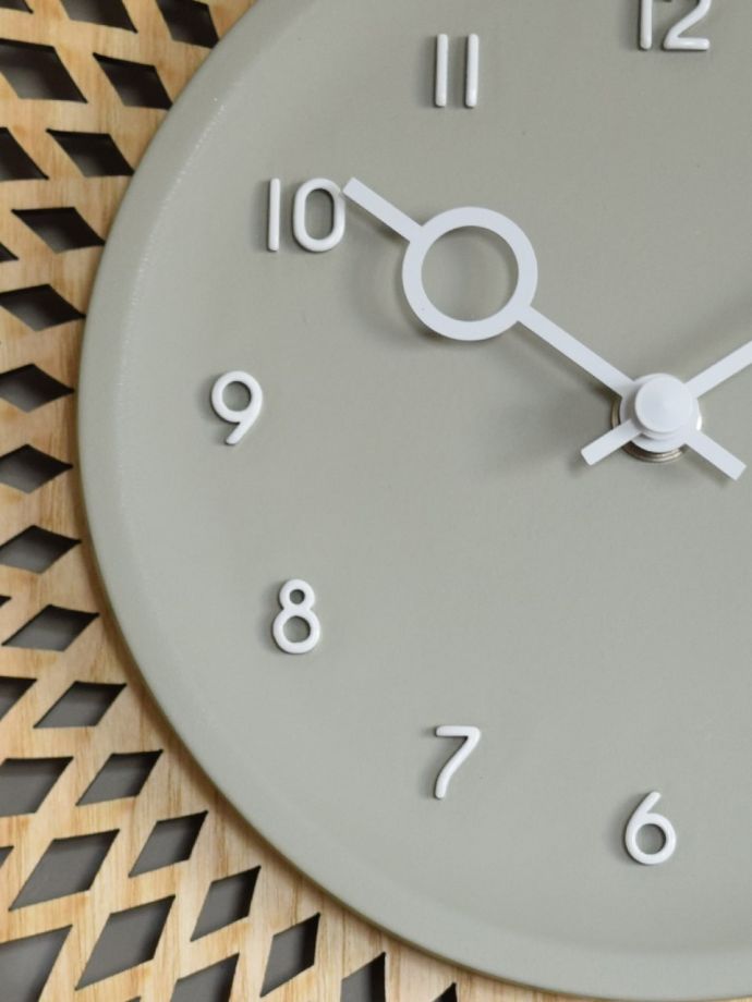 アンティーク調の掛け時計