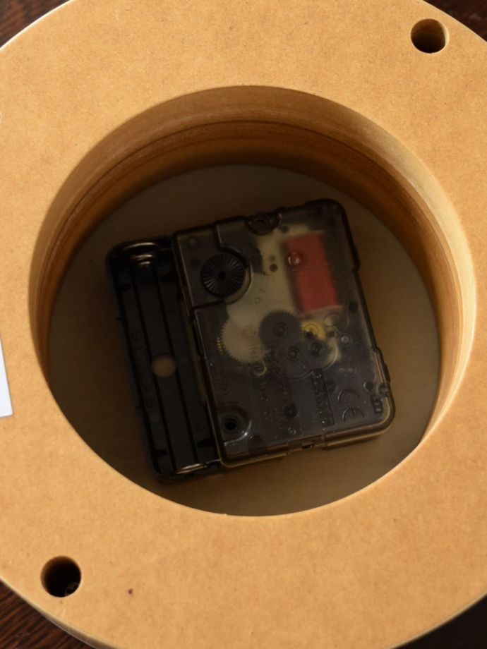 置き時計の裏側