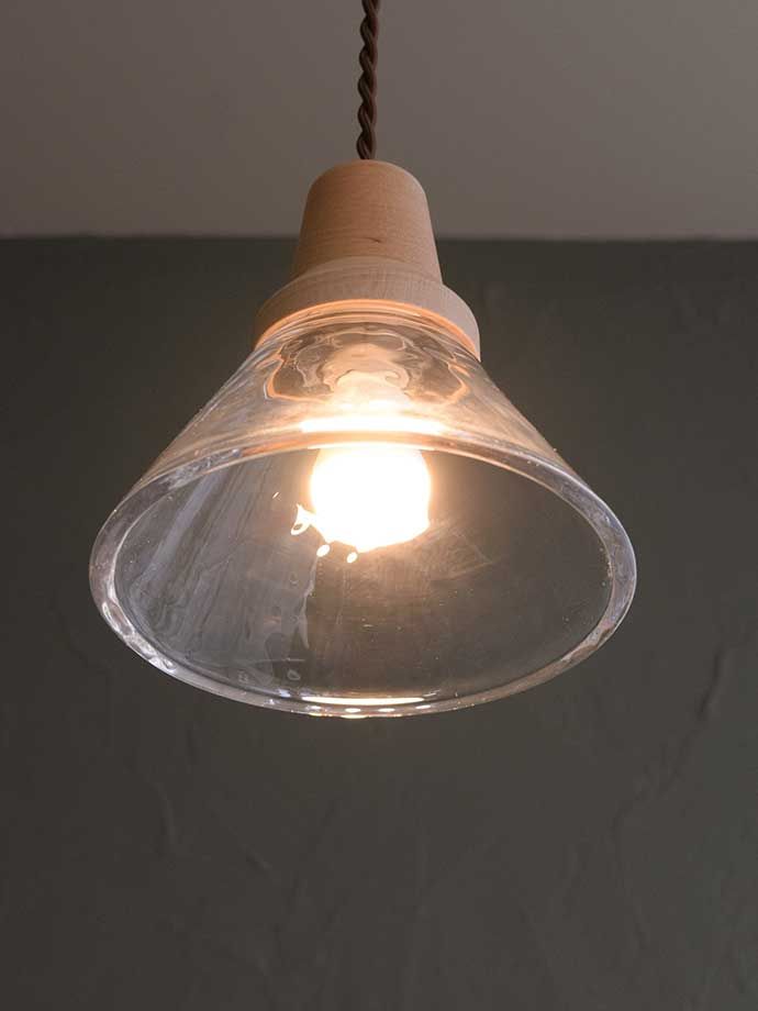 ほんのり照らすあたたかい灯り