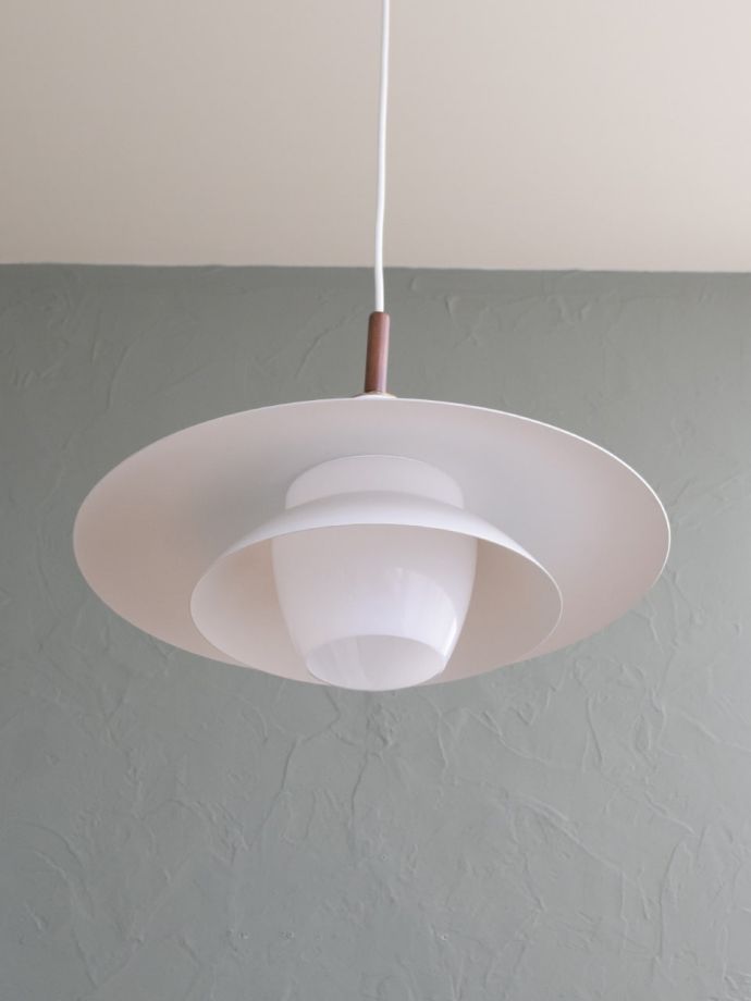 ビンテージ風のシェード