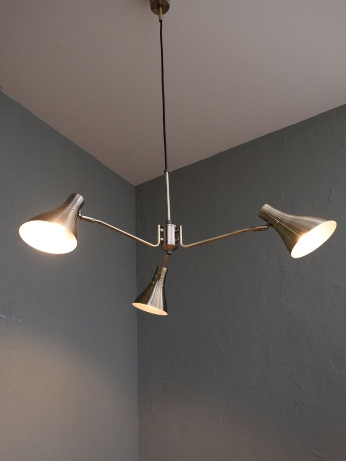 点灯後のペンダントライト