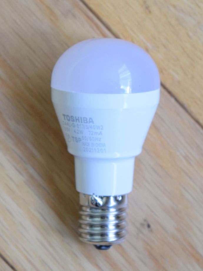 シャンデリアの電球