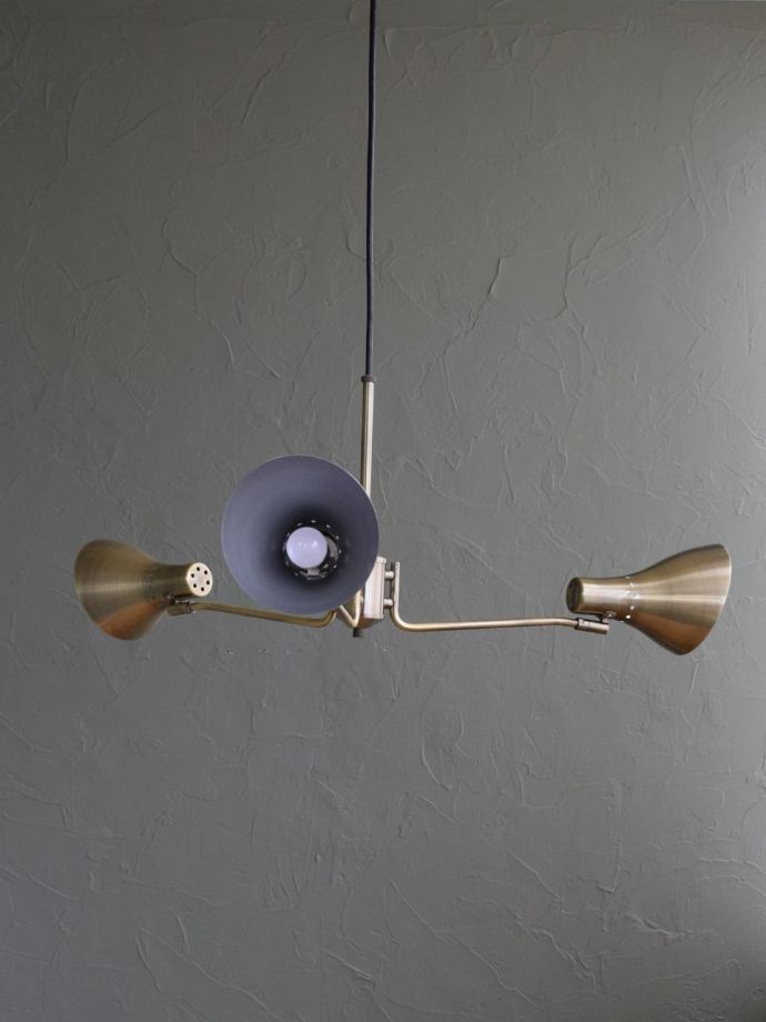 角度調整できるシェード