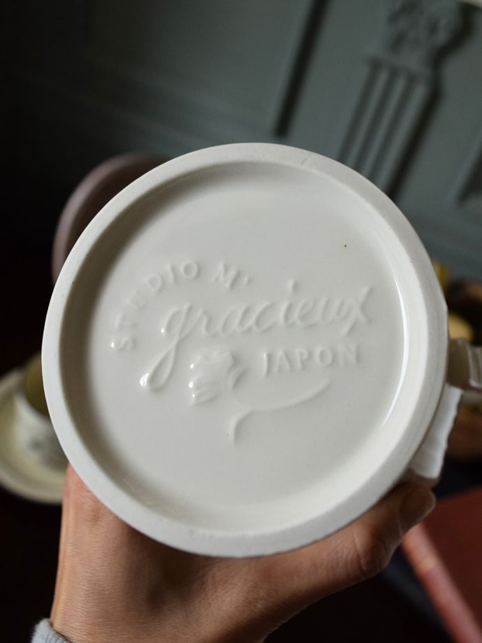 スタジオエムのバックスタンプ