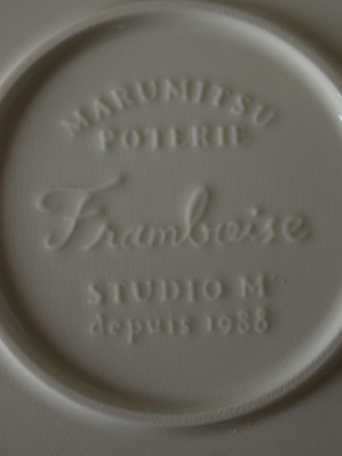 スタジオエムのバックスタンプ