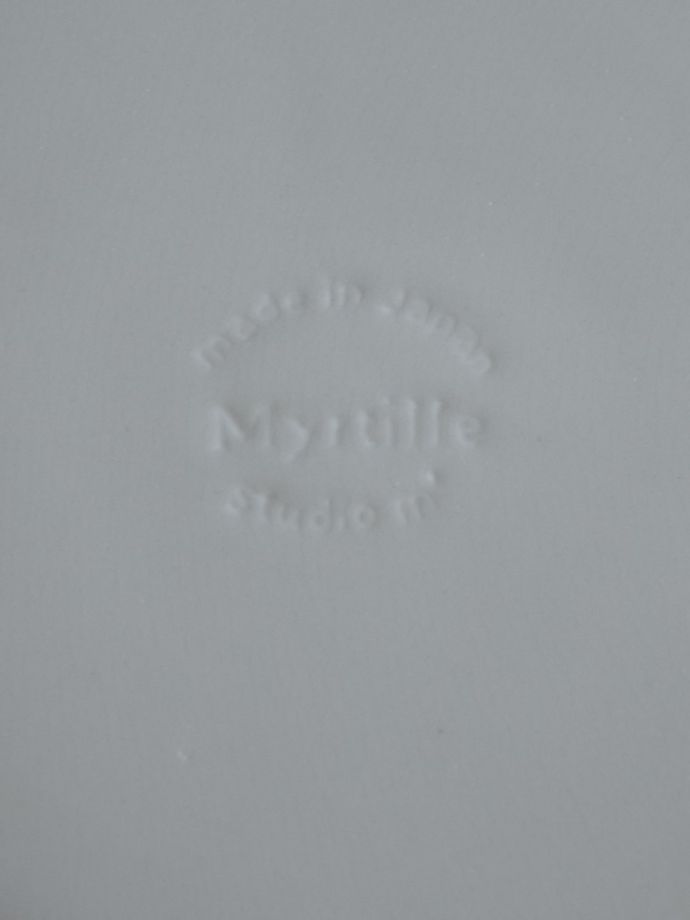 スタジオエムのバックスタンプ