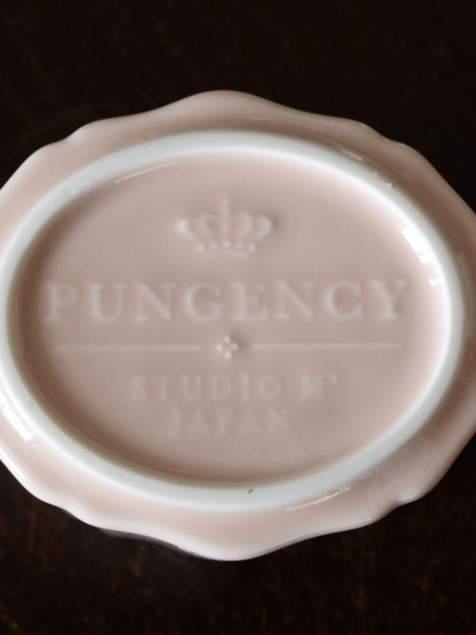 スタジオエムのバックスタンプ