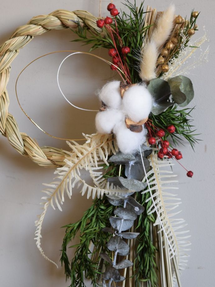 おしゃれなしめ縄のリース