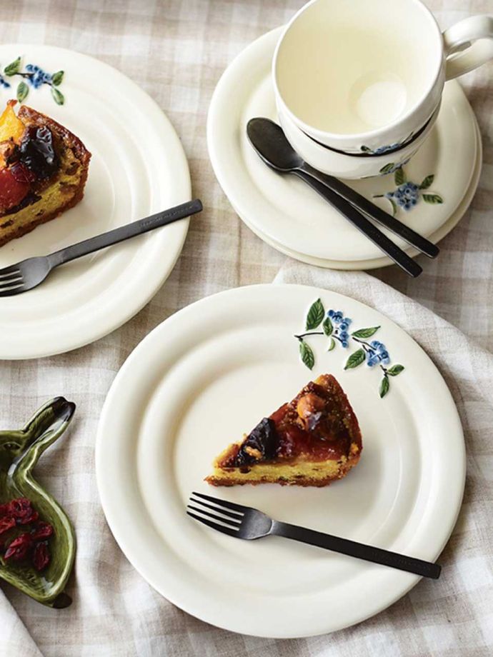 フランスアンティーク調のカップ＆ソーサー