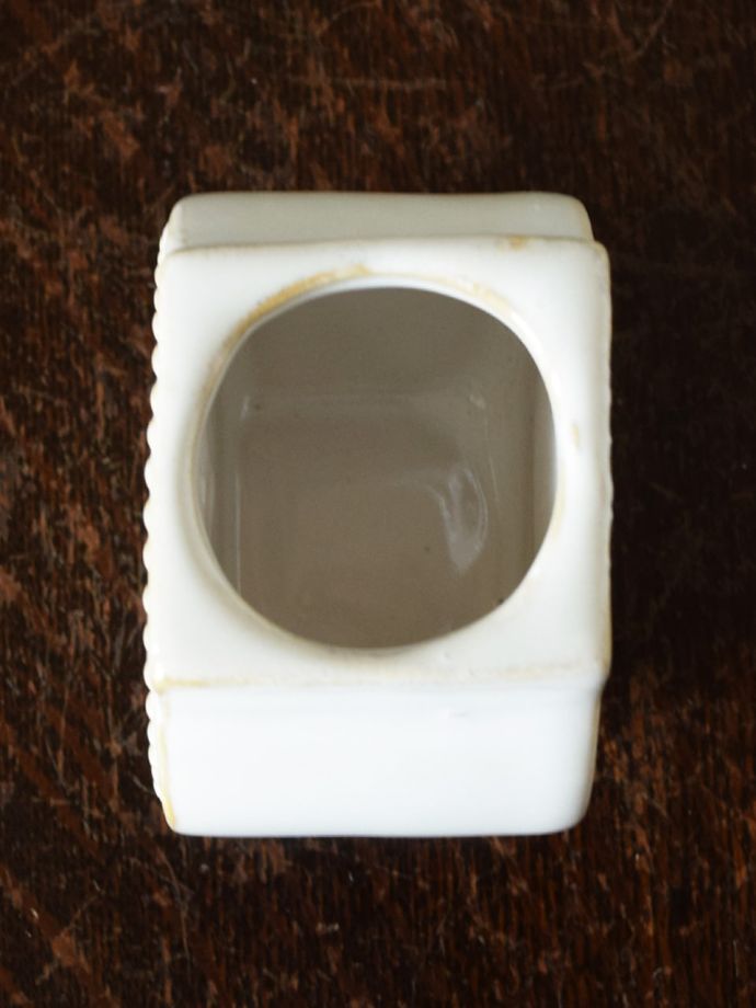 おしゃれなデザインの花器