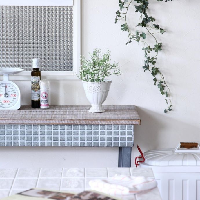 ストーンウェアの花器