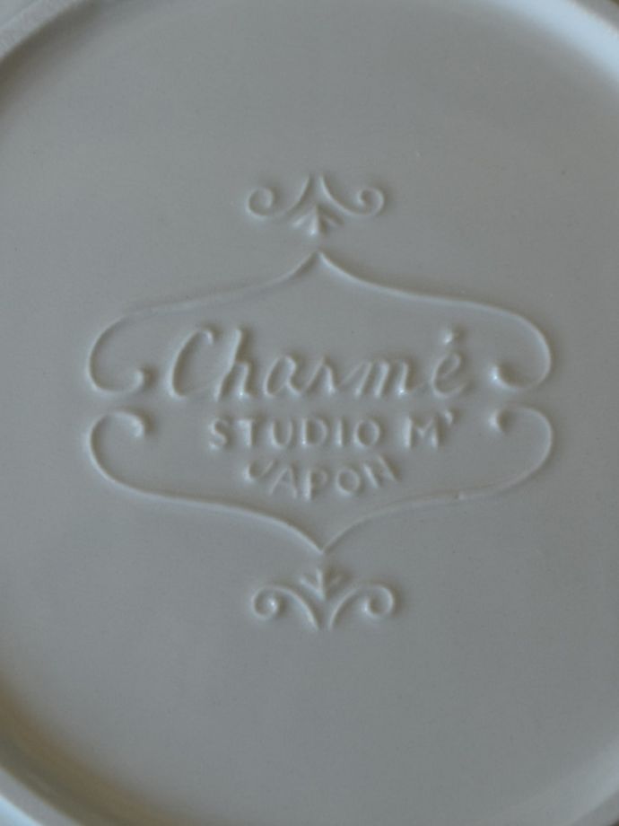 スタジオエムのバックスタンプ