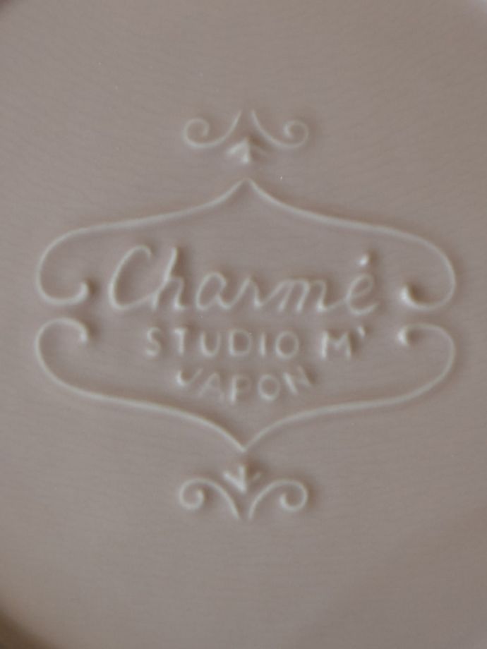 スタジオエムのバックスタンプ