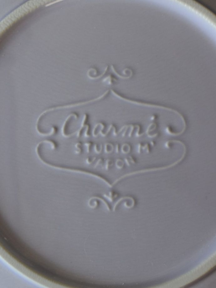 スタジオエムのバックスタンプ