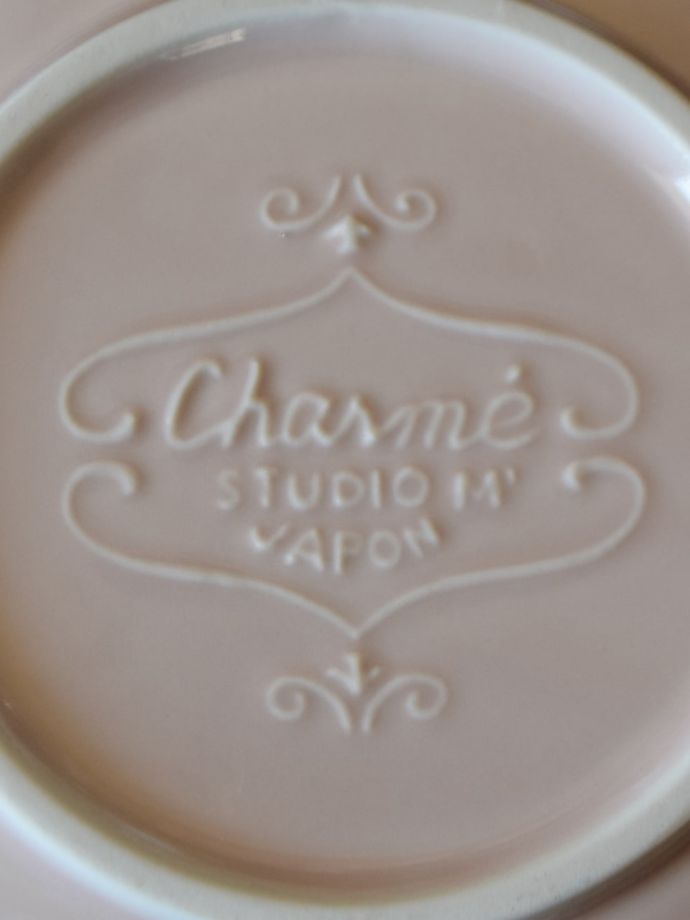 スタジオエムのバックスタンプ