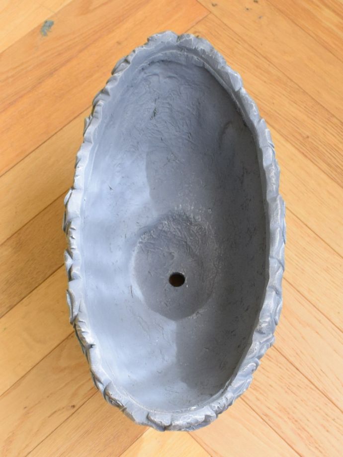 アンティーク調のプランター