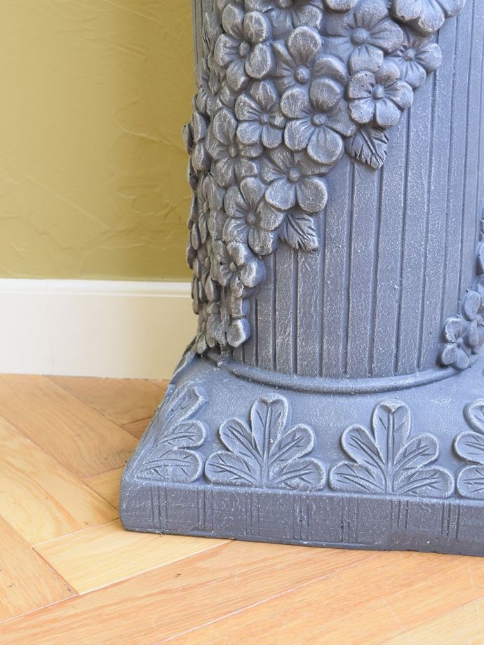 アンティーク風家具の脚