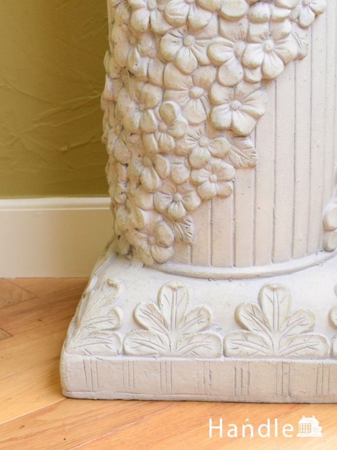 アンティーク風家具の脚