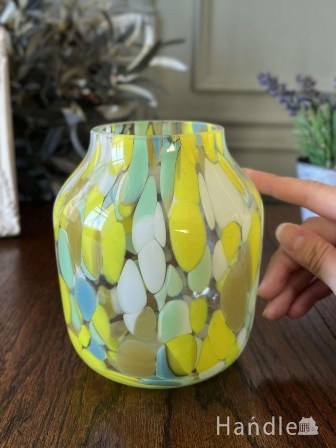 イエロー✕グリーンのマーブルガラスが可愛い、おしゃれなフラワー