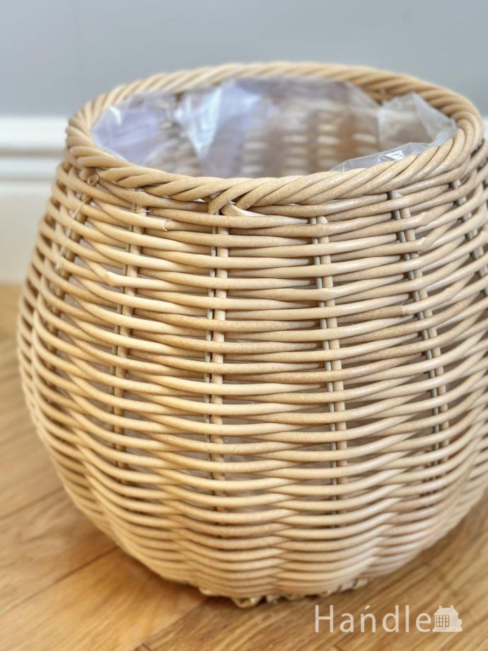 ナチュラルなプランターカバー