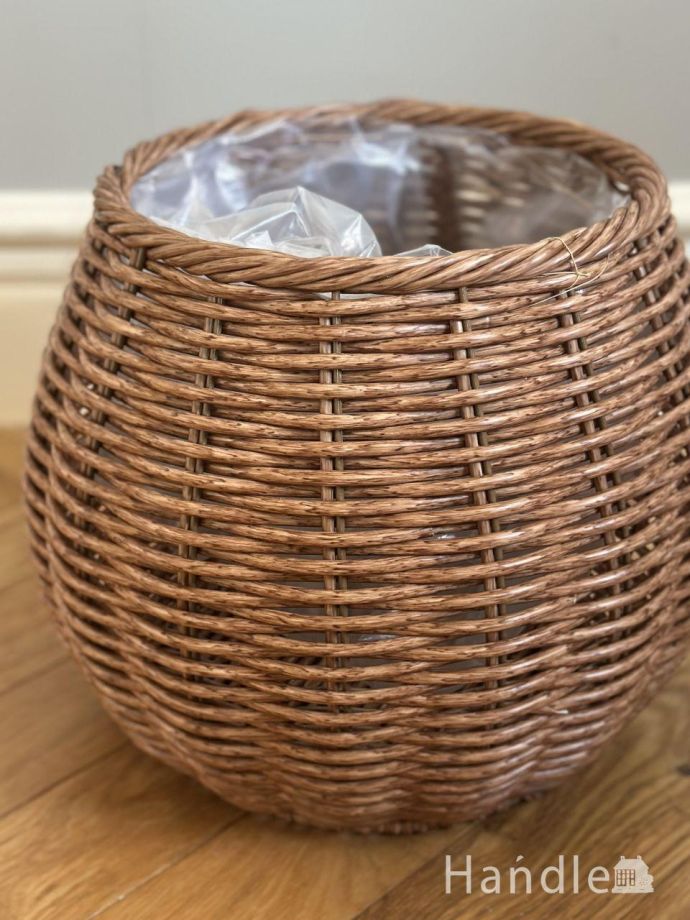 ナチュラルなプランターカバー