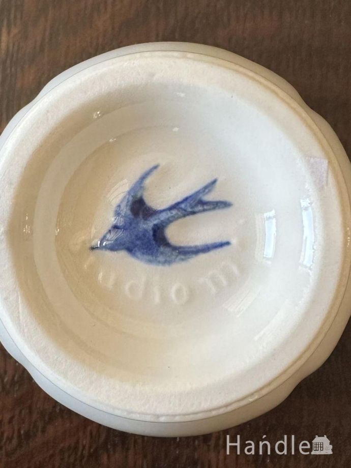 スタジオエムのバックスタンプ