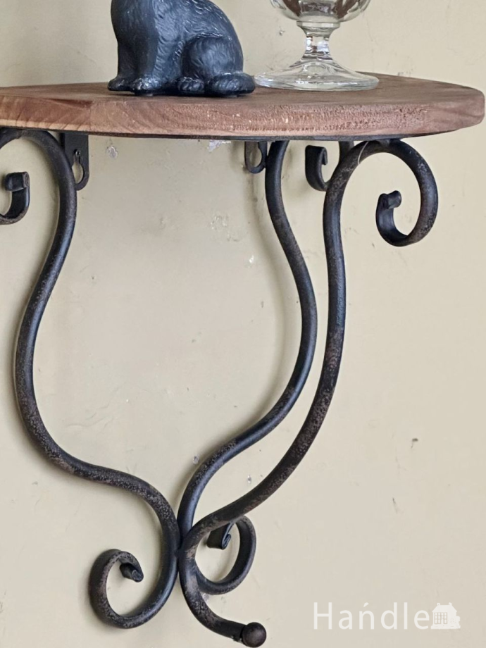 ウォールシェルフの装飾