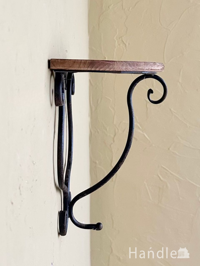 横から見たウォールシェルフ