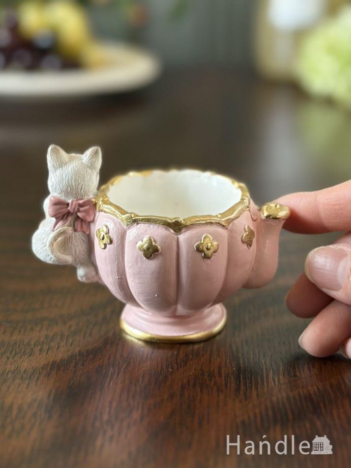 後ろ姿も可愛いインテリア雑貨