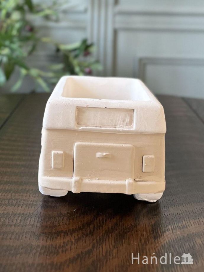 プランターの後ろ姿