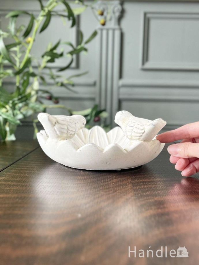 おしゃれなバードフィーダー