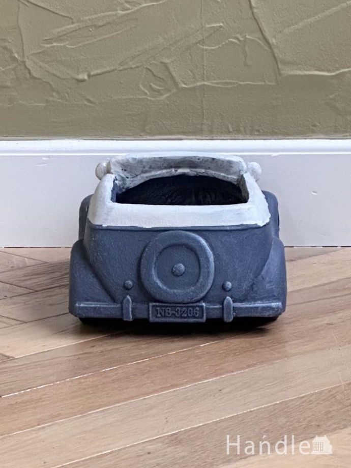 プランターの後ろ姿