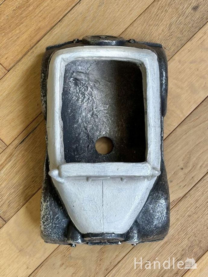 アンティーク調のプランター