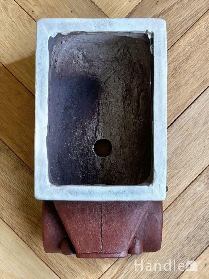 アンティーク調のプランター