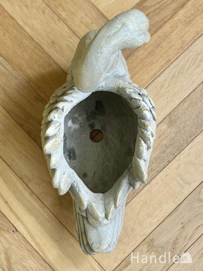 アンティーク調のプランター