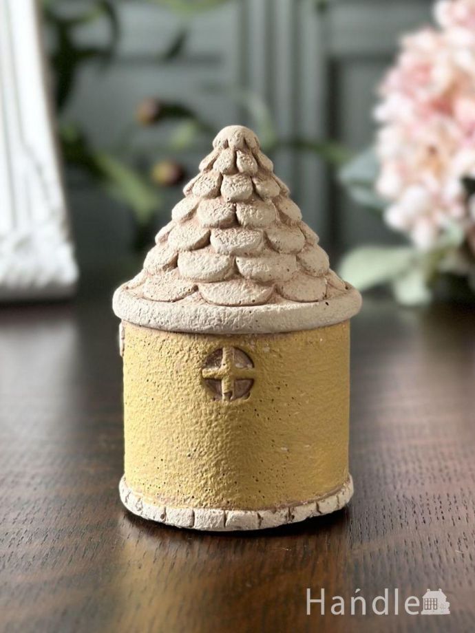 後ろ姿も可愛いインテリア雑貨