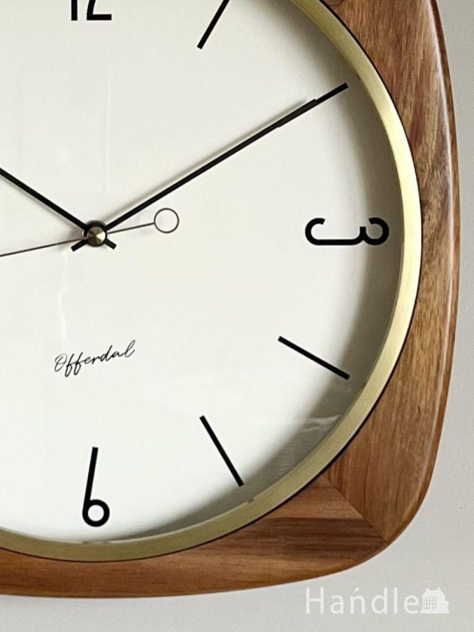 アンティーク調の掛け時計