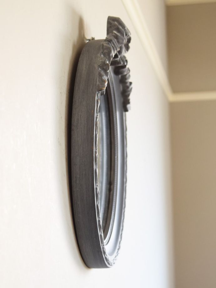 ウォールミラーの側面