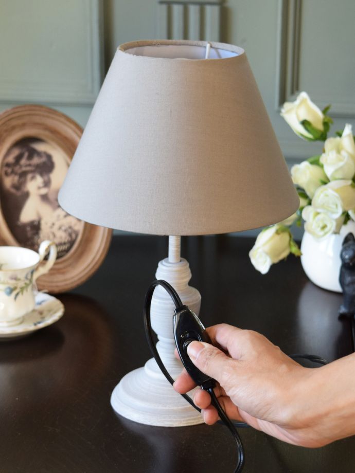 テーブルランプのスイッチ