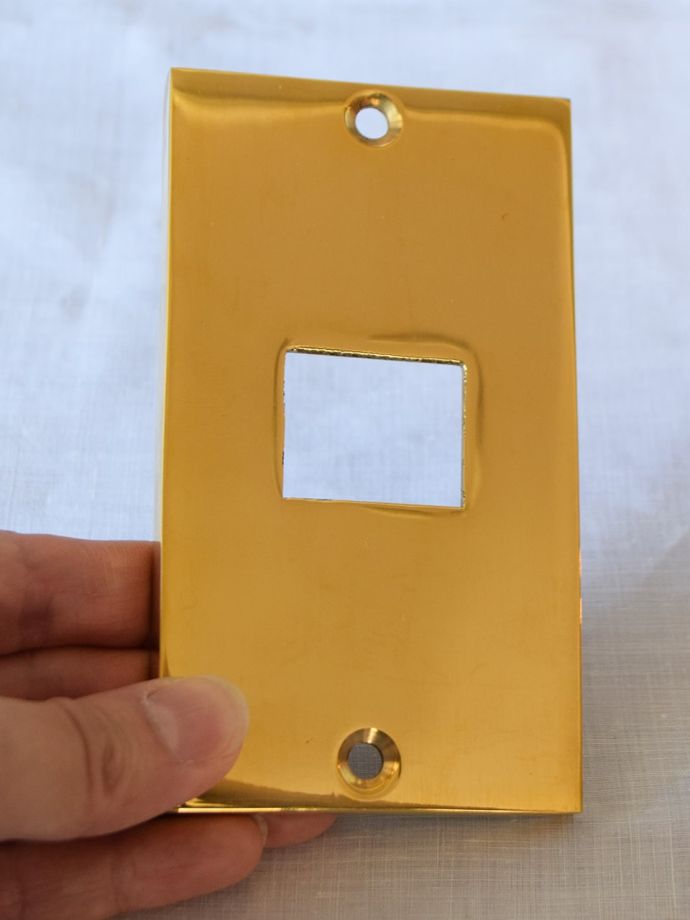 おしゃれなコンセントカバー