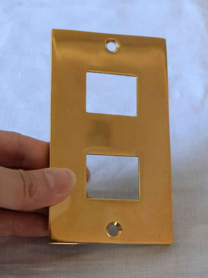 おしゃれなコンセントカバー