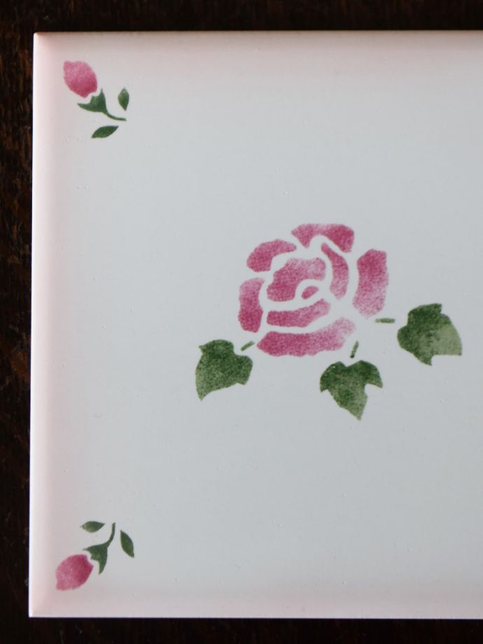 可愛いレトロデザインのタイル